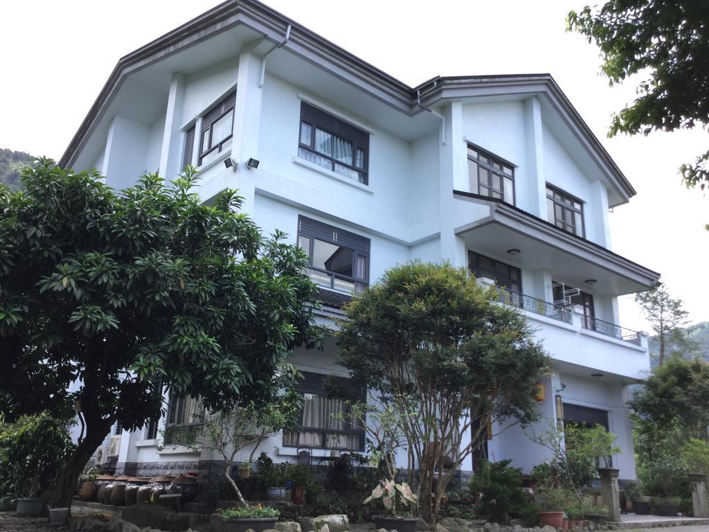 闕麒景觀民宿chill Villa B&B 埔里 エクステリア 写真