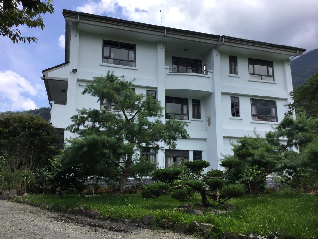 闕麒景觀民宿chill Villa B&B 埔里 エクステリア 写真
